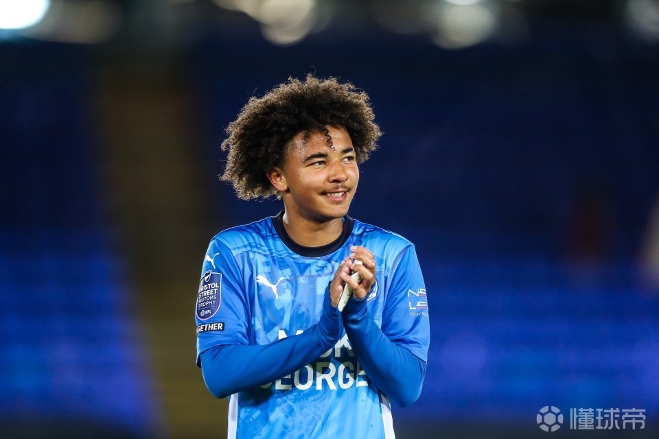 英媒:阿什利-扬之子泰勒-扬加盟斯坦福德