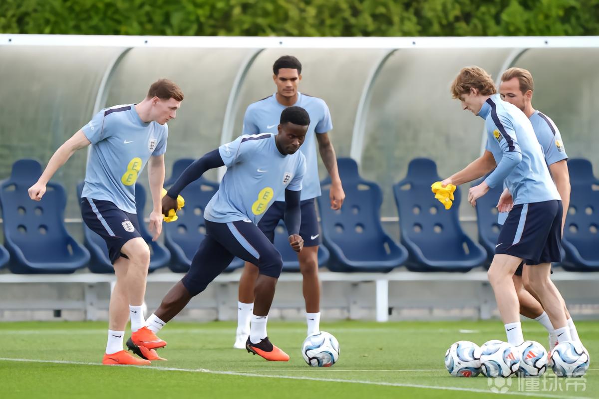 队报:有曼城球员经纪人证实,球员私下讨论过被扣分的可能